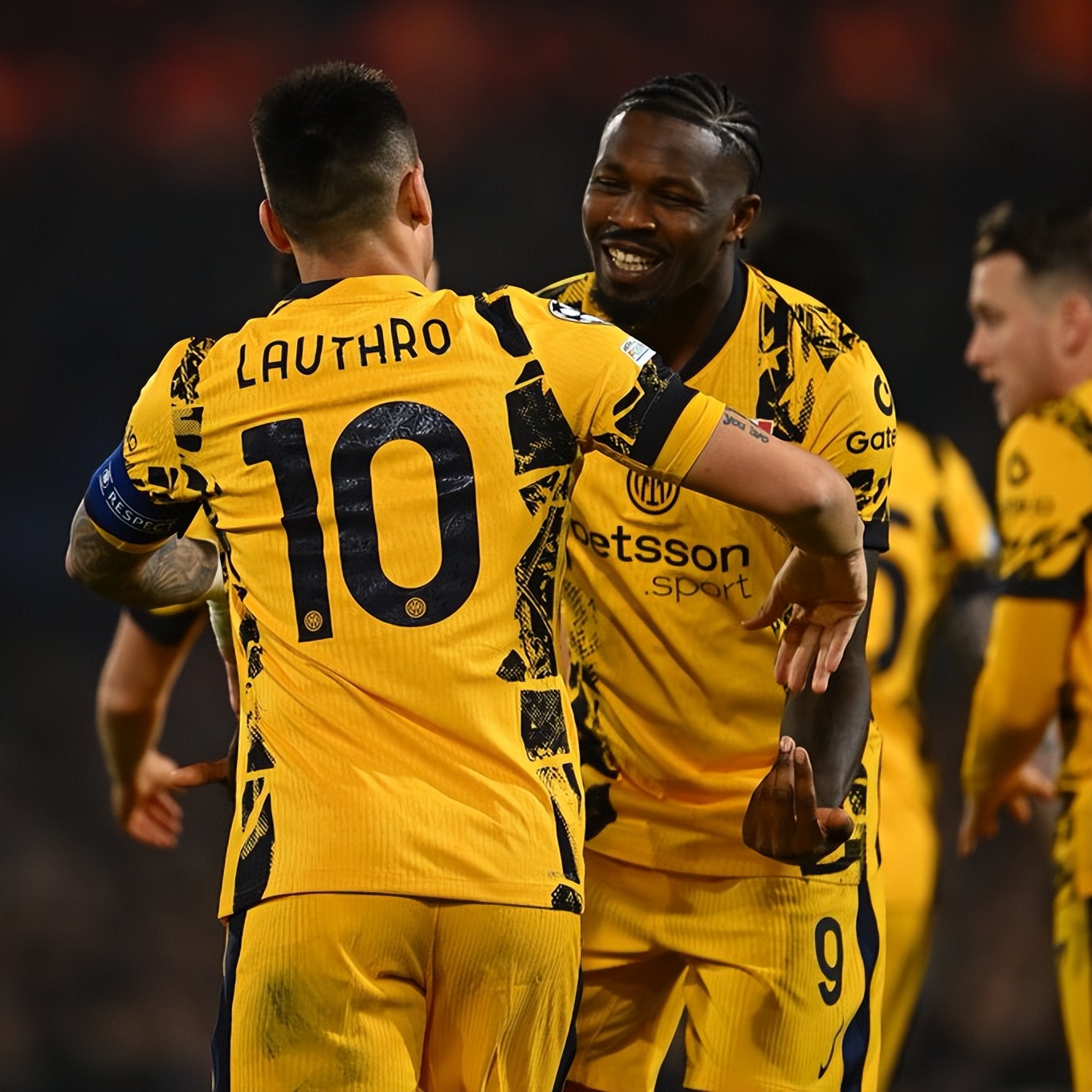 九游电脑版下载-赛后法兰克福备战德国杯利物浦围绕欧冠内部沟通，中国女排逆转绝杀直接炸裂的简单介绍